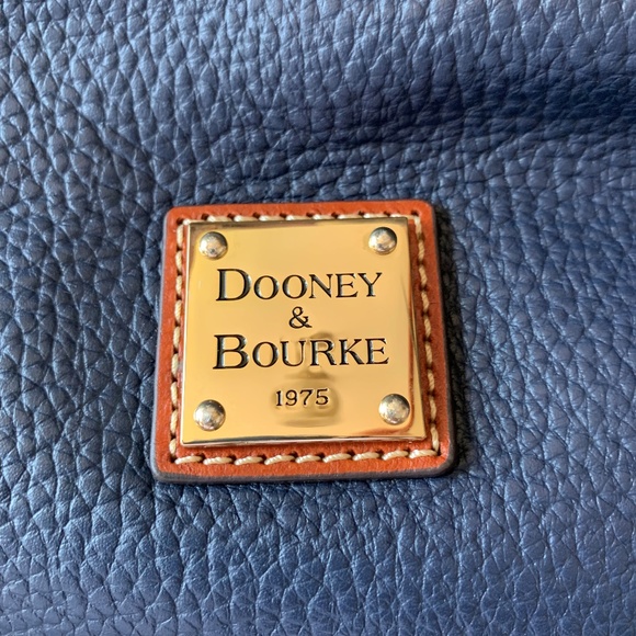 Dooney & Bourke - Picture 6 of 6